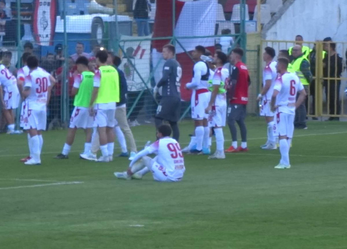 FOTO 7 detalii de la Buzău - Dinamo 2-2 01.05.2023