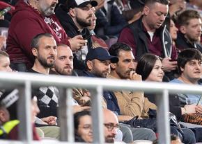 Infiltrat printre rivali » De unde a urmărit antrenorul lui FCSB meciul Rapid - CFR Cluj