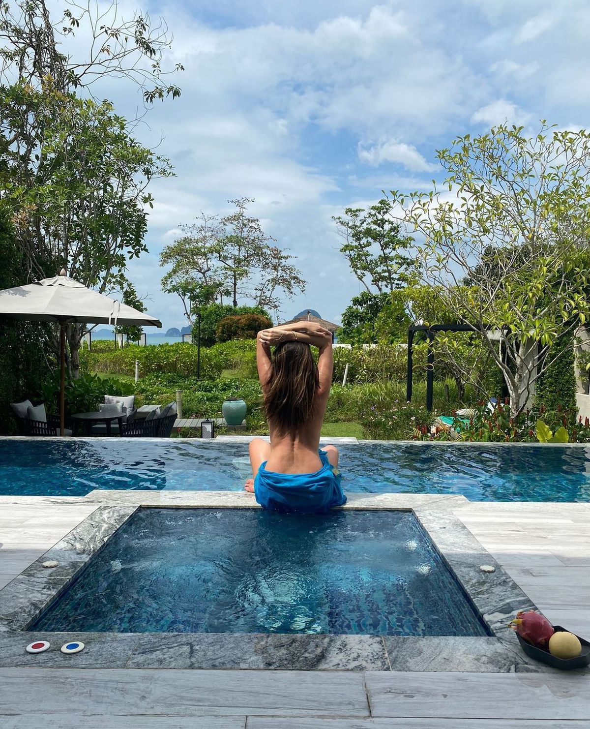 Andreea Raicu, fosta iubită a lui Cristi Chivu, s-a pozat nemachiată la 46 de ani: „Ce ai făcut de ai îmbătrânit aṣa de tare?”