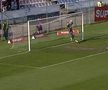 Portarul lui Dinamo, gafă uriașă în meciul cu Gloria Buzău: și-a băgat mingea în poartă!
