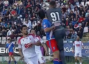 Fază confuză în Buzău - Dinamo » Gaitan, plin de sânge după contactul cu portarul lui Dinamo. Ce a dictat „centralul” Moroiță + verdictul lui Crăciunescu