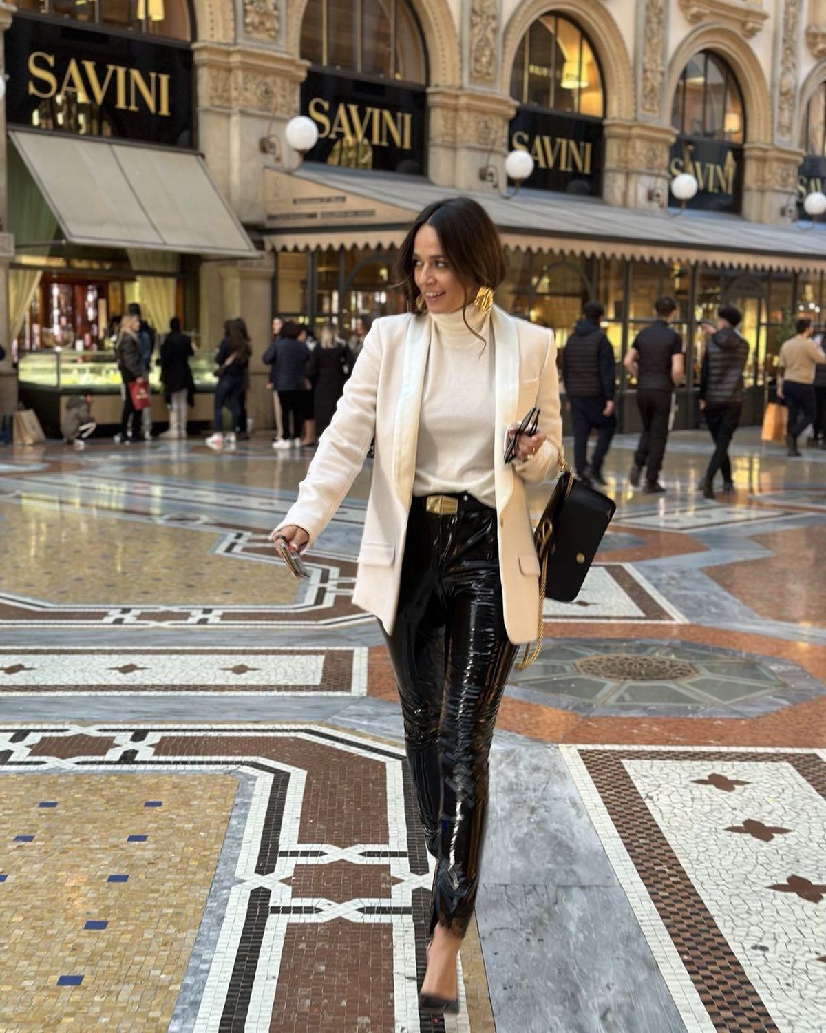 Andreea Raicu, fosta iubită a lui Cristi Chivu, s-a pozat nemachiată la 46 de ani: „Ce ai făcut de ai îmbătrânit aṣa de tare?”