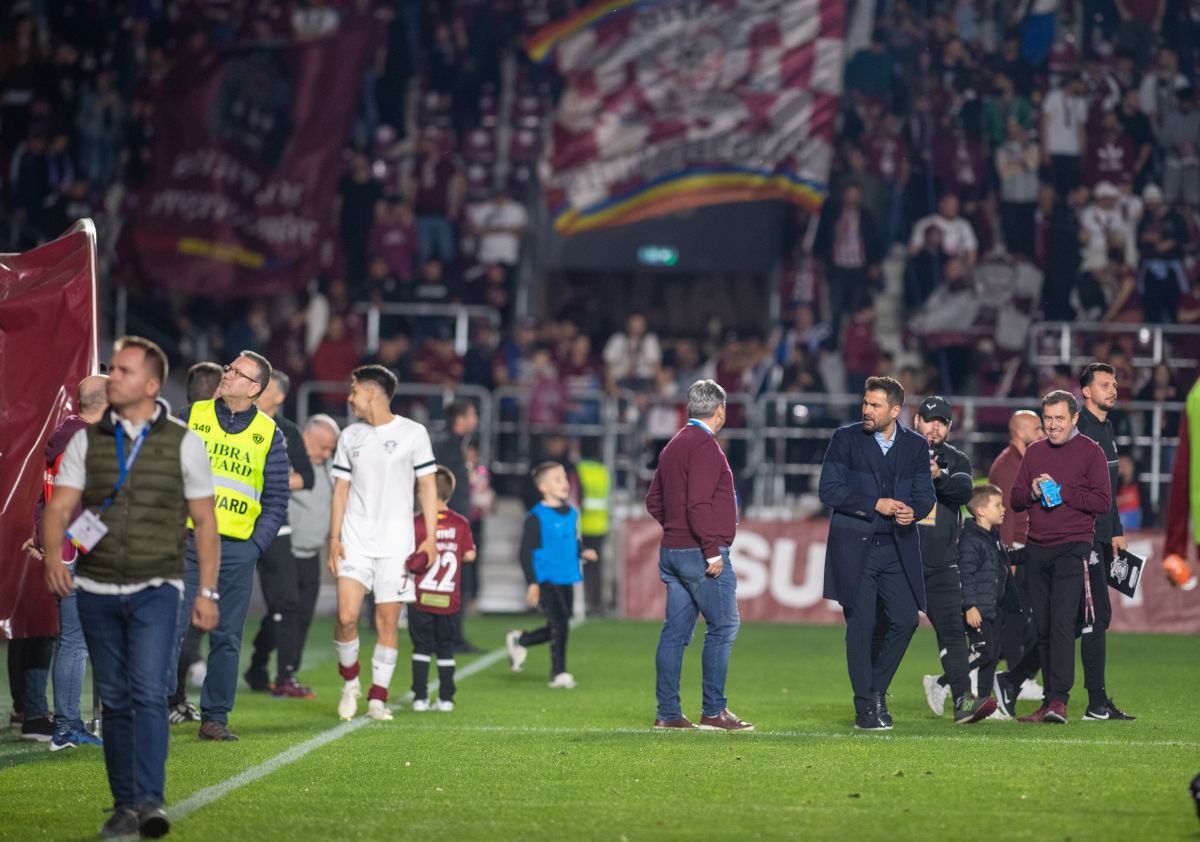 A izbucnit în lacrimi imediat după eșecul cu Rapid și l-a impresionat pe Viorel Moldovan: „Mi-a plăcut foarte mult. Bravo, copile! Nu știu de ce plângea”