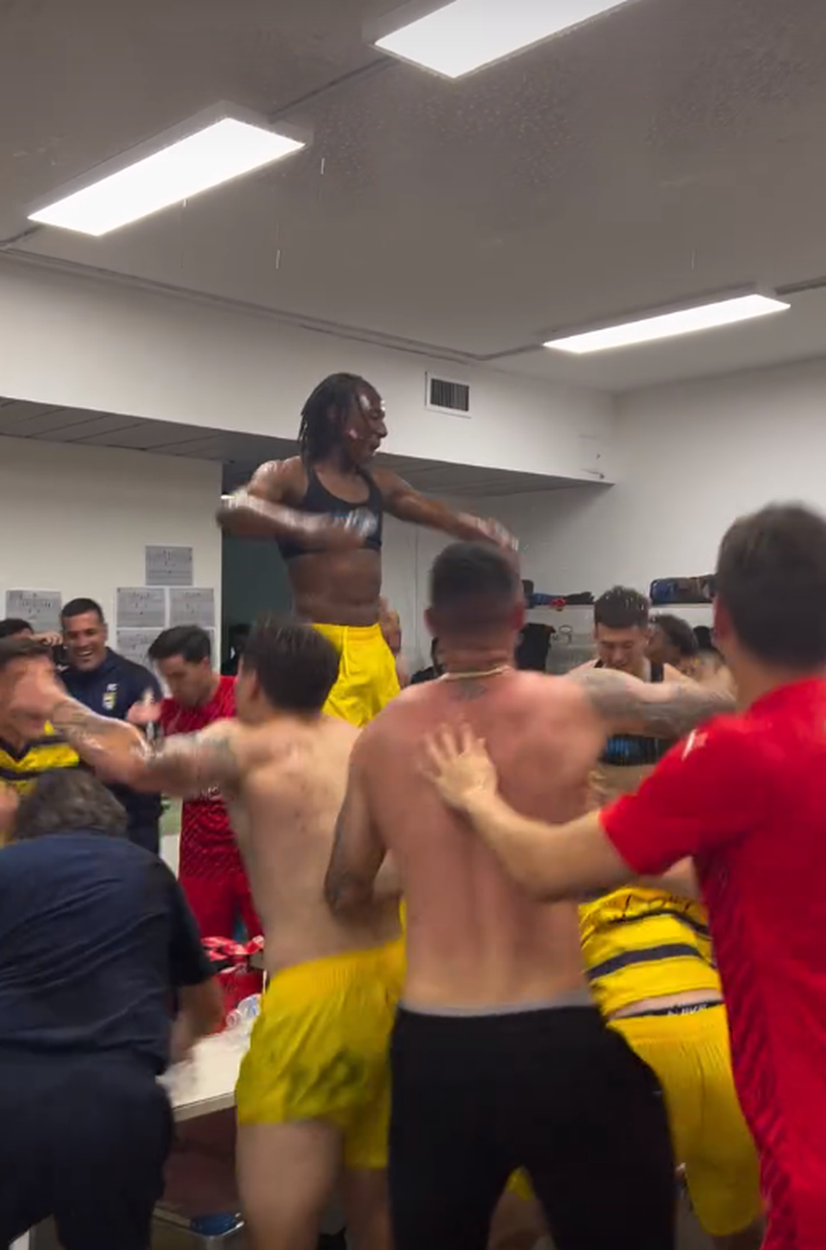 Dennis Man și Valentin Mihăilă au promovat cu Parma în Serie A