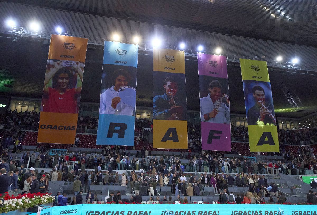 Rafa Nadal y nada más » Noapte copleșitoare la Madrid: eliminat, „Regele Zgurii” și-a luat adio de la turneu. Soția și sora au plâns în arenă + Românul menționat în discursul de rămas-bun