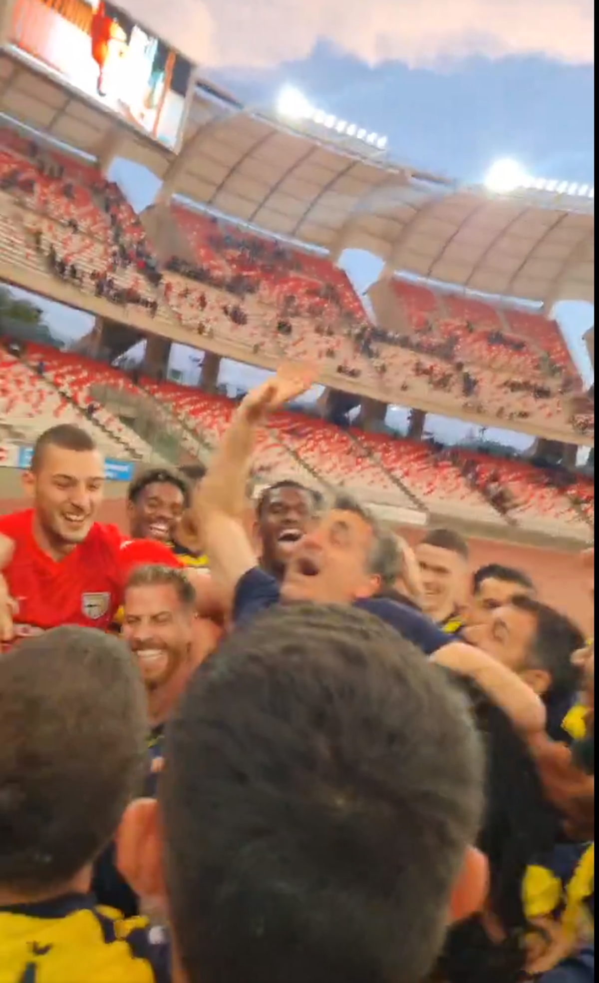 Dennis Man și Valentin Mihăilă l-au emoționat pe uriașul Gigi Buffon » Mesajul legendarului portar