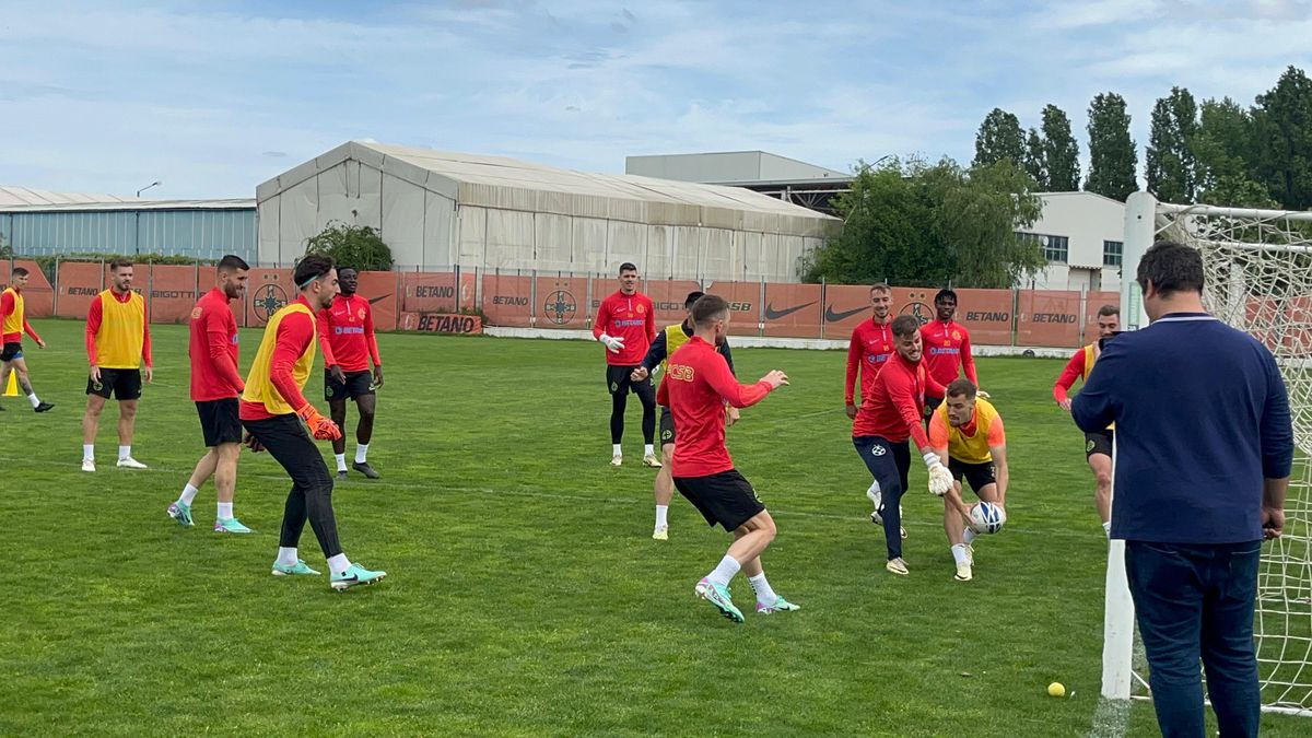 Oaspeți-surpriză la antrenamentul campionilor de la FCSB