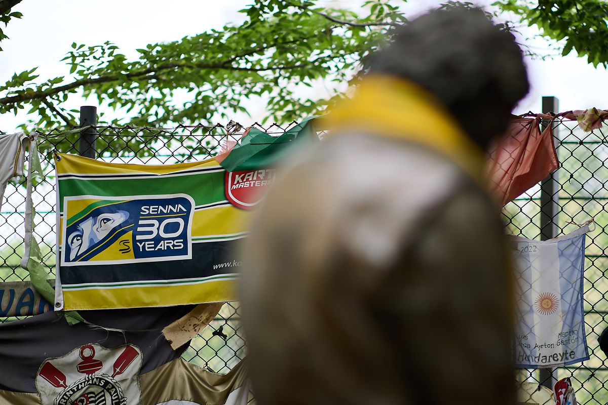 30 de ani de la dispariția legendarului Ayrton Senna. „Dacă voi avea un accident grav, sper să fie fatal” » Cum și-a prezis moartea și cine și-a asumat tragedia: „Eu sunt vinovatul nr 1”