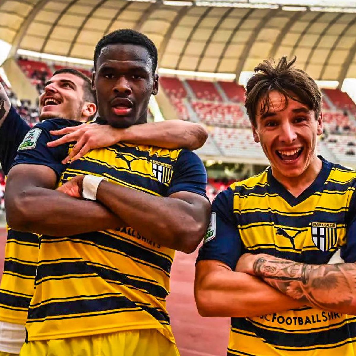 Man și Mihăilă au promovat cu Parma în Serie A! Cum a arătat petrecerea