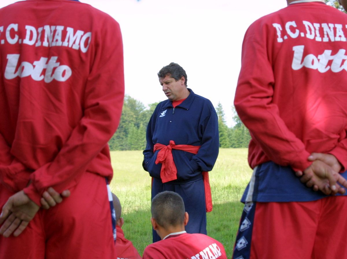 La aproape 20 de ani distanță, fostul antrenor de la Dinamo dezvăluie: „Am fost demis fiindcă i-am folosit pe Ștefan Radu și Ropotan! Au încercat să intervină”