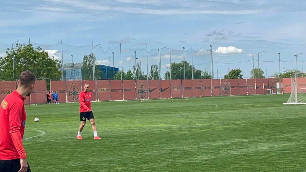 Oaspeți-surpriză la antrenamentul campionilor de la FCSB