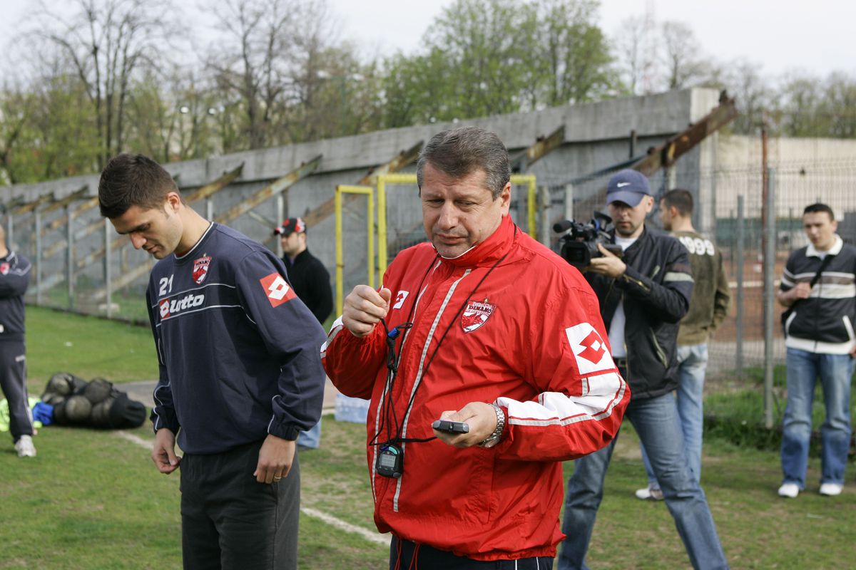 A antrenat Dinamo și recunoaște: „Nu pot să spun că nu s-a participat la Cooperativă. Înțelegeți, erau niște ordine de sus!”