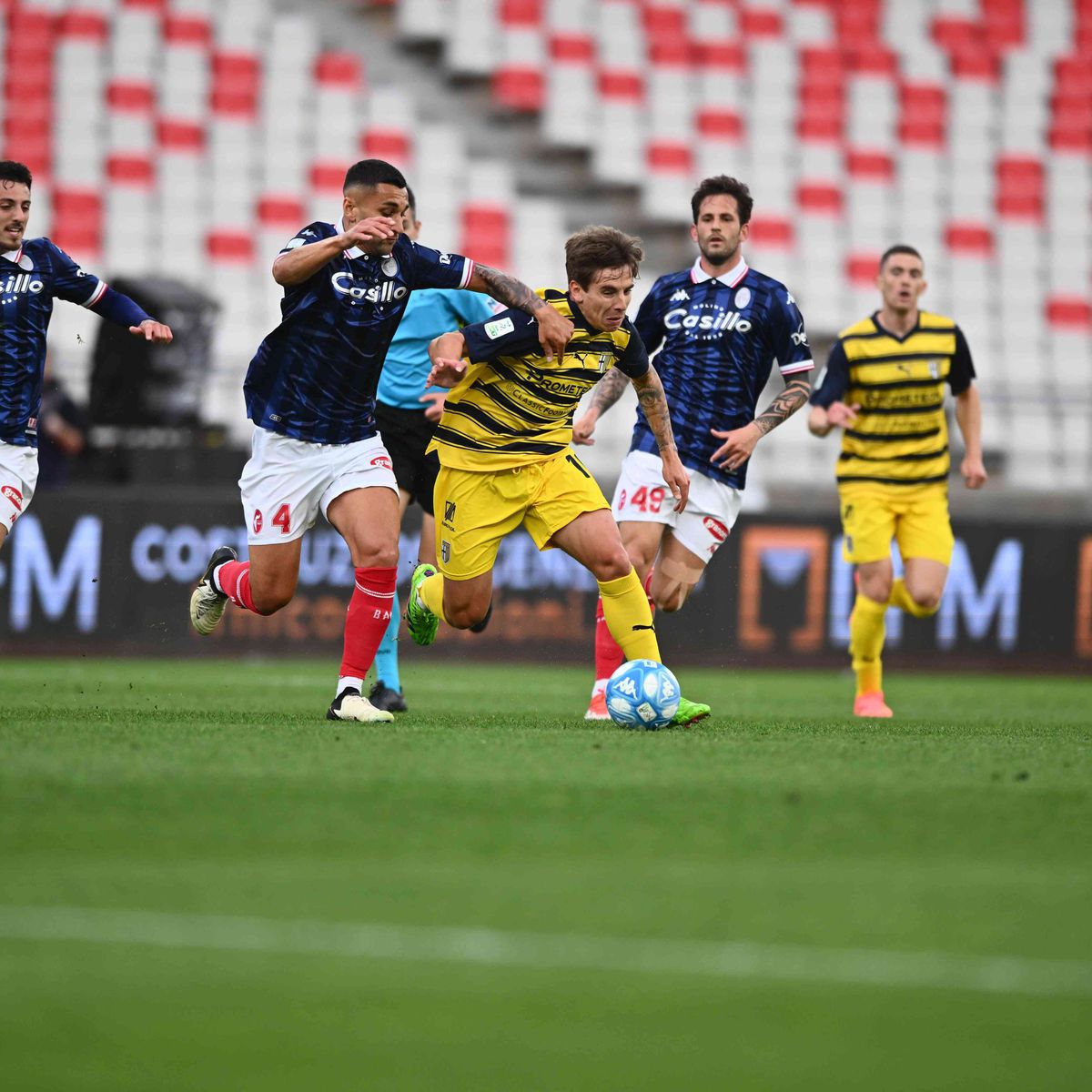 Man și Mihăilă au promovat cu Parma în Serie A! Cum a arătat petrecerea