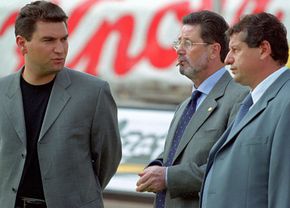 La aproape 20 de ani distanță, fostul antrenor de la Dinamo dezvăluie: „Am fost demis fiindcă i-am folosit pe Ștefan Radu și Ropotan! Au încercat să intervină”