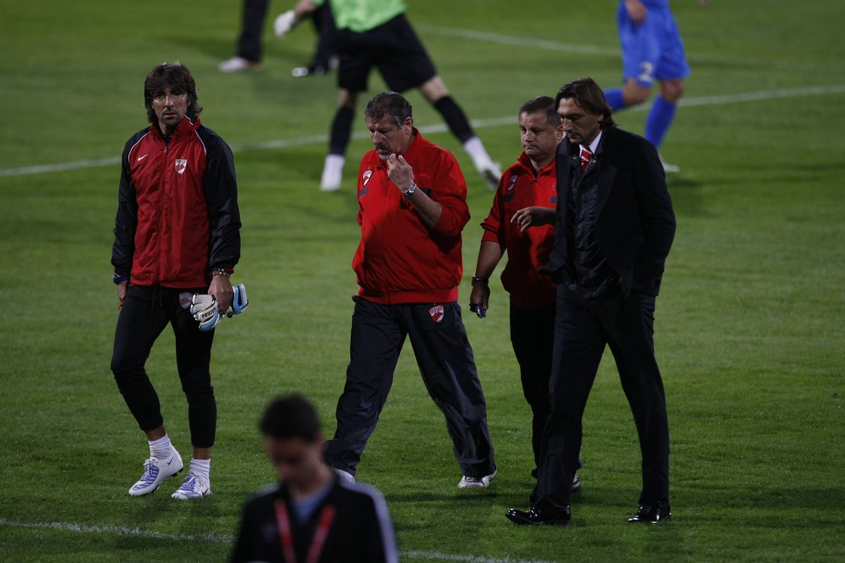 La aproape 20 de ani distanță, fostul antrenor de la Dinamo dezvăluie: „Am fost demis fiindcă i-am folosit pe Ștefan Radu și Ropotan! Au încercat să intervină”