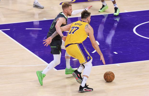 Șoc în NBA! Los Angeles Lakers, cu LeBron James și Luka Doncic în componență, a fost eliminată în „sferturile” conferinței de vest