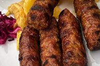 Top 5 locuri cu cei mai buni mici din București de 1 Mai. Cât te costă o porție