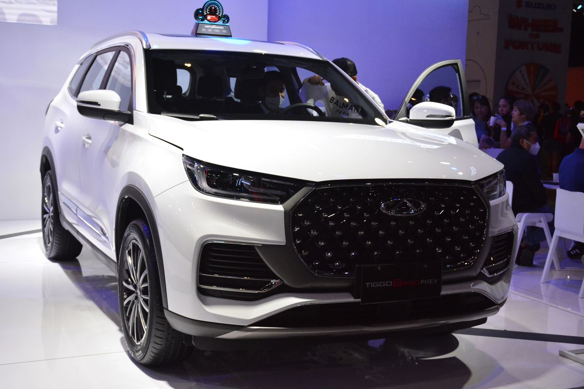 O nouă reprezentanță Tesla în România » Ce decizie a luat producătorul american