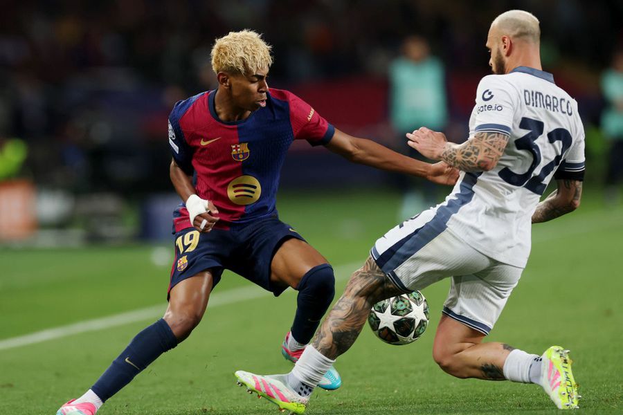 Lamine Yamal, în duel cu Federco Dimarco, în „dubla” din semifinala Ligii dintre Barcelona și Inter / Foto: Getty Images Cum vede Fabio Capello podiumul „Balonului de Aur” în 2025: „Are calitate și geniu. Pe el l-aș vota câștigător!”