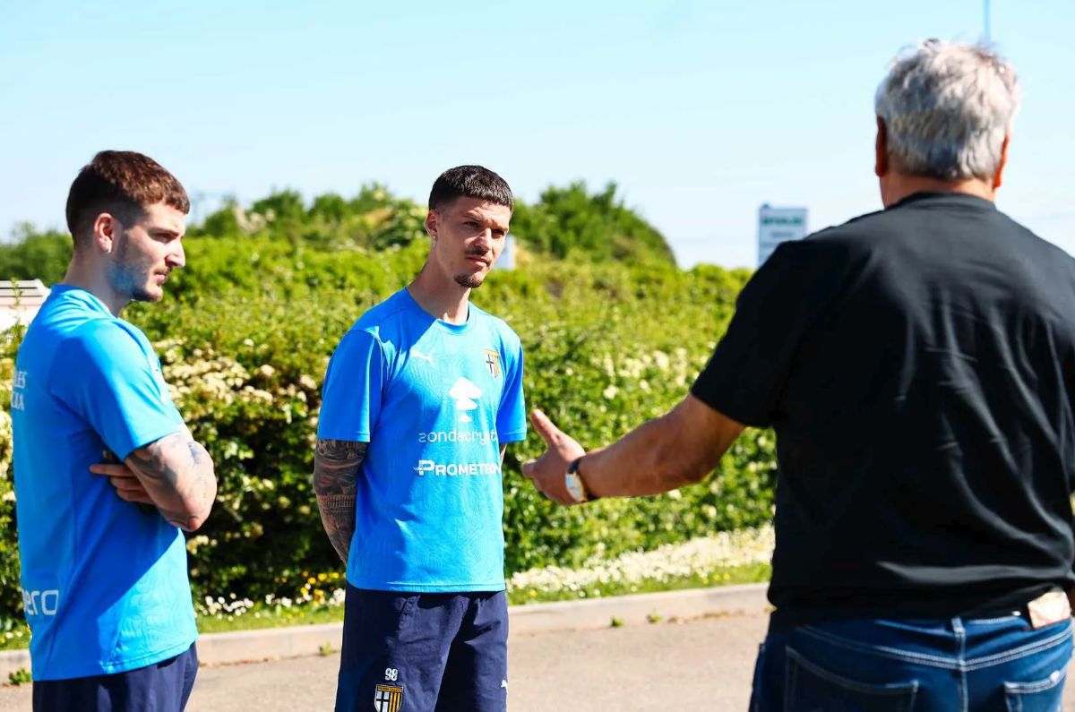 Mircea Lucescu la Parma, alături de Cristi Chivu, Dennis Man și Valentin Mihăilă