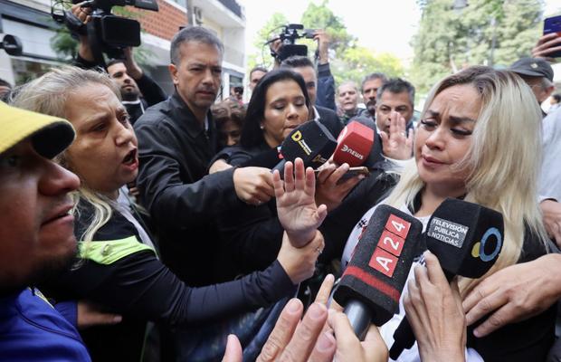 Fosta soție a lui Maradona, urlet de furie la tribunal: „El este asasinul! Din cauza lui a murit tatăl copilului meu”