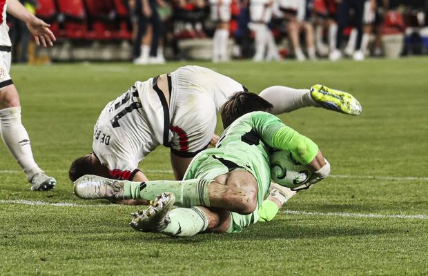 Rațiu și De Frutos se plâng de arbitraj: „Am avut penalty, VAR n-a intervenit”