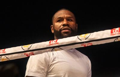 Probleme uriașe pentru Floyd Mayweather! Din cauza datoriilor, Fiscul îl amenință cu revocarea pașaportului