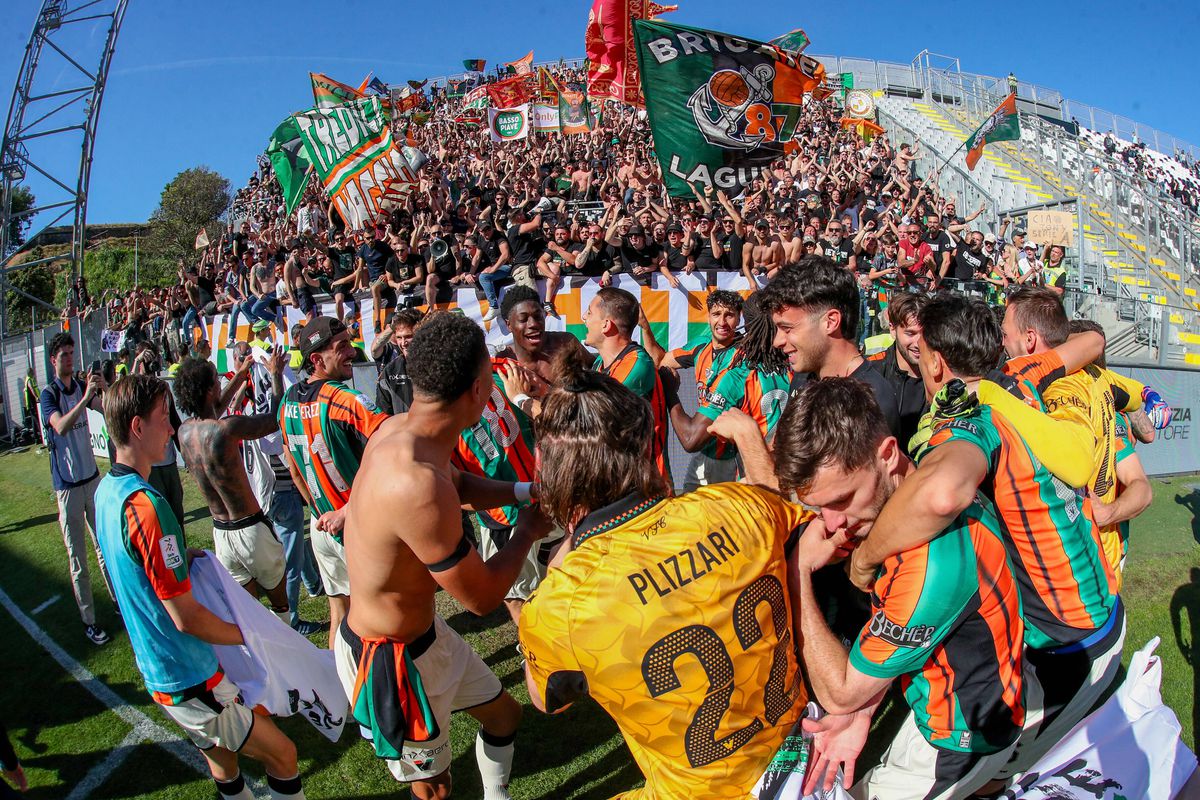 Au promovat matematic în Serie A!