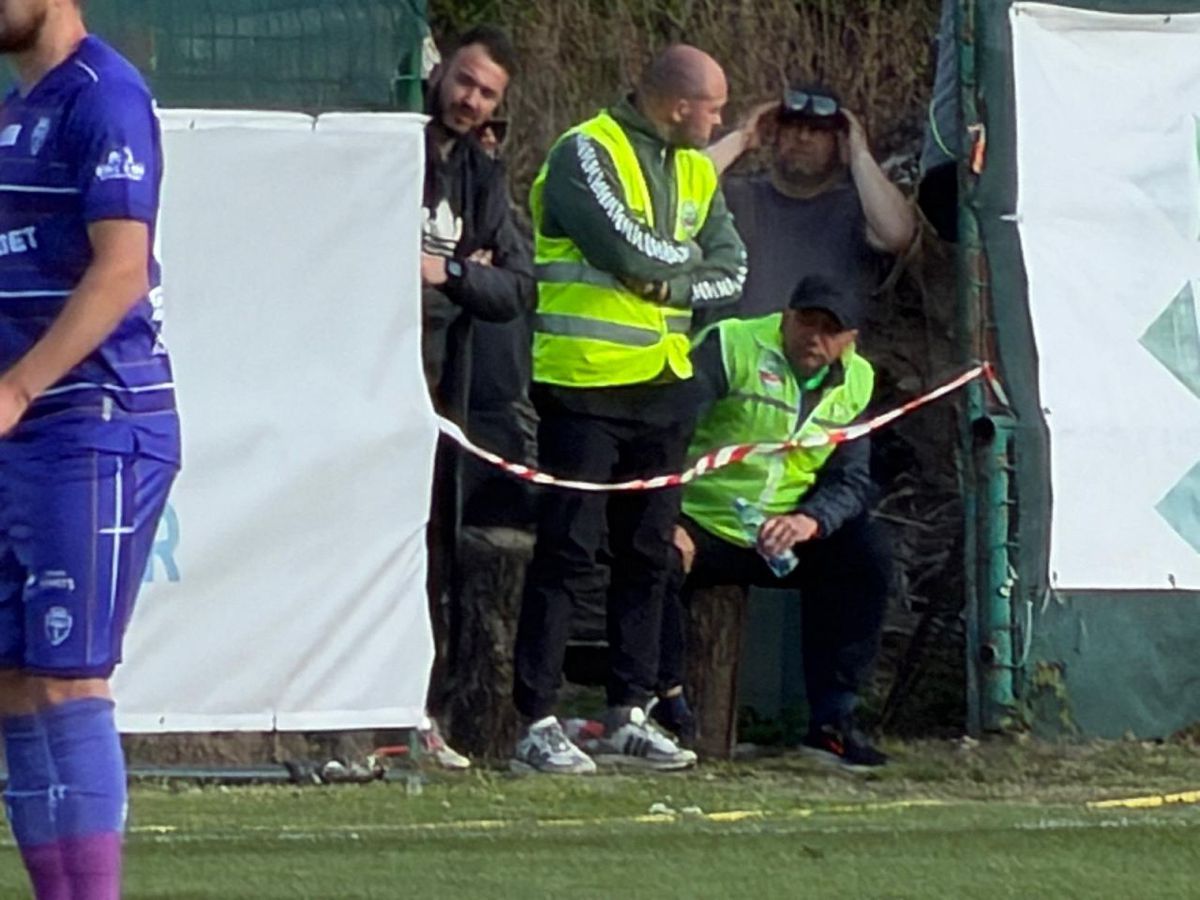 Vasile Miriuță, steward la Sănătatea Cluj - Poli Timișoara