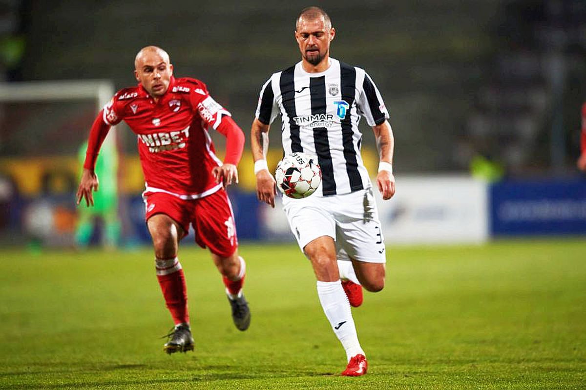 Se dezintegrează înaintea reluării campionatului: 3 jucători au plecat de la echipă! Un lider din vestiar devine liber în 15 zile