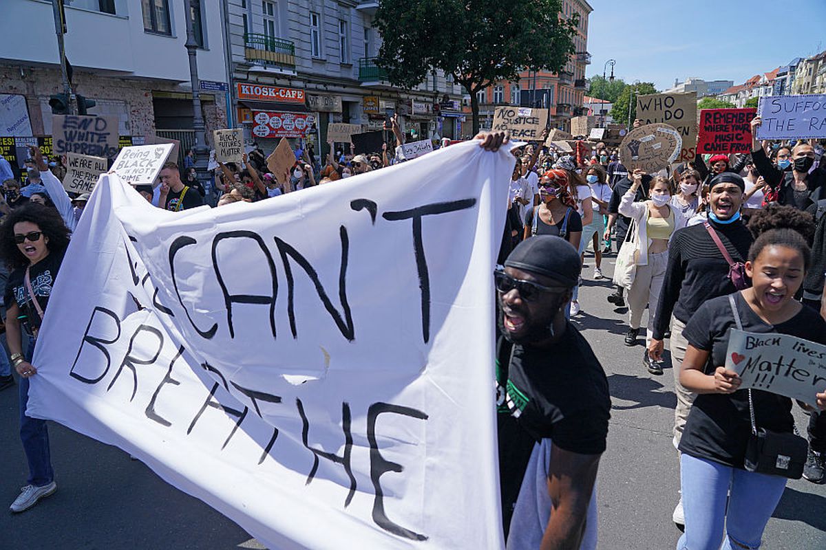 FOTO Fostă baschetbalistă de la Brașov implicată în protestele din SUA după moartea lui George Floyd: „Black lives matter”