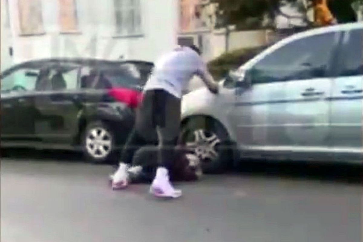 VIDEO Momente ȘOCANTE în SUA! Un campion din NBA lovește cu bestialitate un bărbat în timpul protestelor: „Unul dintre nenorociții de băieți albi nu știa unde merge”