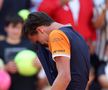 Daniel Altmaier (24 de ani, 79 ATP) l-a învins pe Jannik Sinner (21 de ani, 9 ATP), scor 6-7(0), 7-6(7), 1-6, 7-6(4), 7-5, și s-a calificat în „șaisprezecimile” Roland Garros 2023. Meciul a durat 5 ore și 26 de minute!