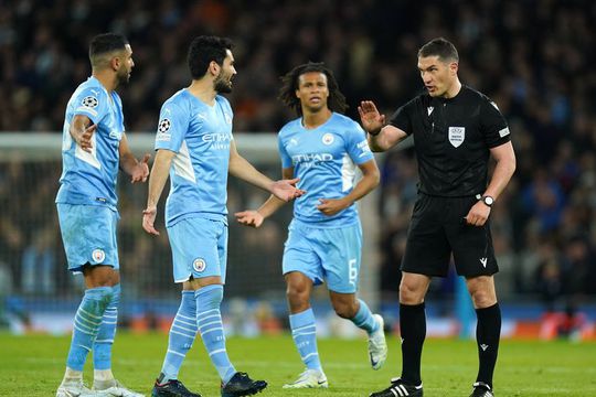 „Centralul” polonez Szymon Marciniak a participat la o manifestație de extremă dreaptă și riscă să fie înlocuit de forul european pe 10 iunie, la finala Champions League.