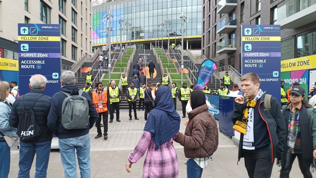 Patronul din Superliga, apariție inedită la finala Ligii Campionilor » Îmbrăcat în tricoul echipei pe care o conduce: „A sosit timpul!”