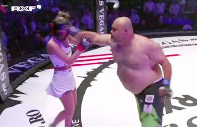 Centrul FILIA, despre imaginile scandaloase de la gala RFX: „Standarde toxice de masculinitate. Acte de violență disproporționată pentru a evita stigma și rușinea de a pierde în fața unei femei”