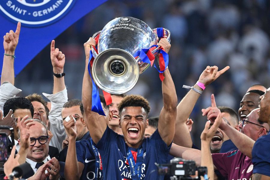 Desire Doué a devenit cel mai tânăr jucător care a contribuit la trei goluri într-o finală de Liga Campionilor. Din 1964, de la interstul Sandro Mazzola, niciun altul de 19 ani n-a mai reușit această performanță / Foto: Imago Ici c'est Lucho!