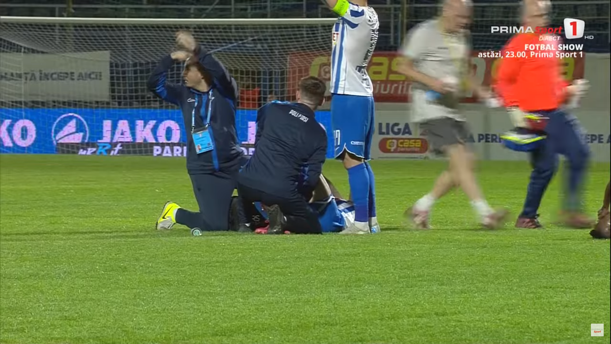 Accidentare horror la Metaloglobus - Poli Iași! Jucătorul a fost transportat cu ambulanța la spital