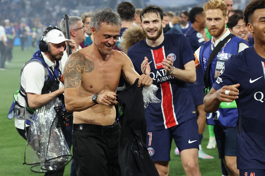 Luis Enrique şi tricoul dedicat fiicei sale FOTO: Ionuţ Iordache (GSP)