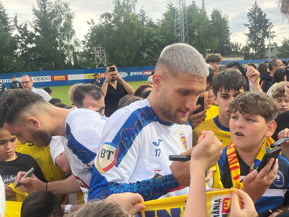 România, antrenament deschis publicului înainte de dubla cu Austria și Cipru » Fotbaliștii au dat autografe copiilor
