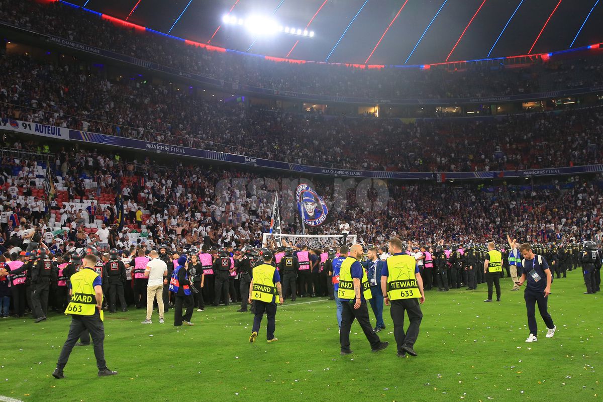 Imagini de la finalul partidei PSG - Inter 5-0