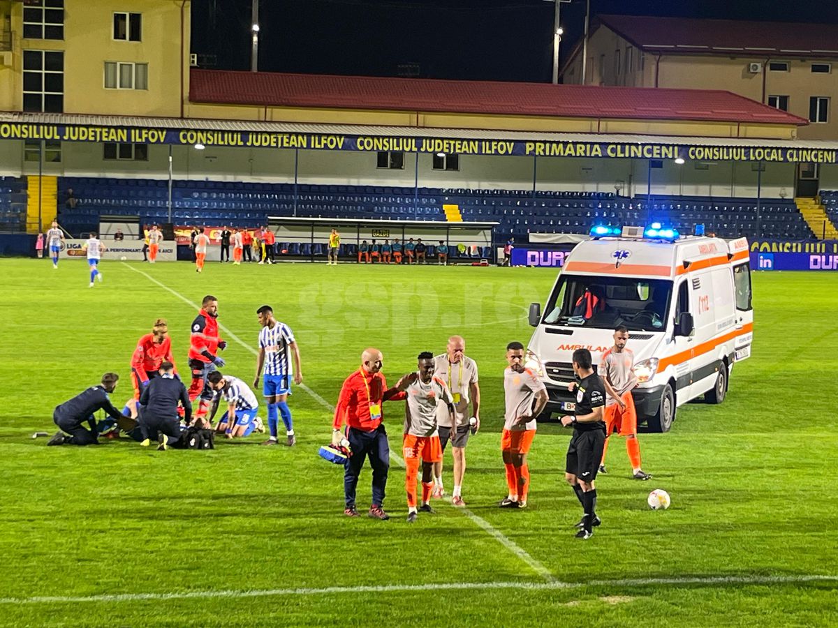 Accidentare horror la Metaloglobus - Poli Iași! Jucătorul a fost transportat cu ambulanța la spital