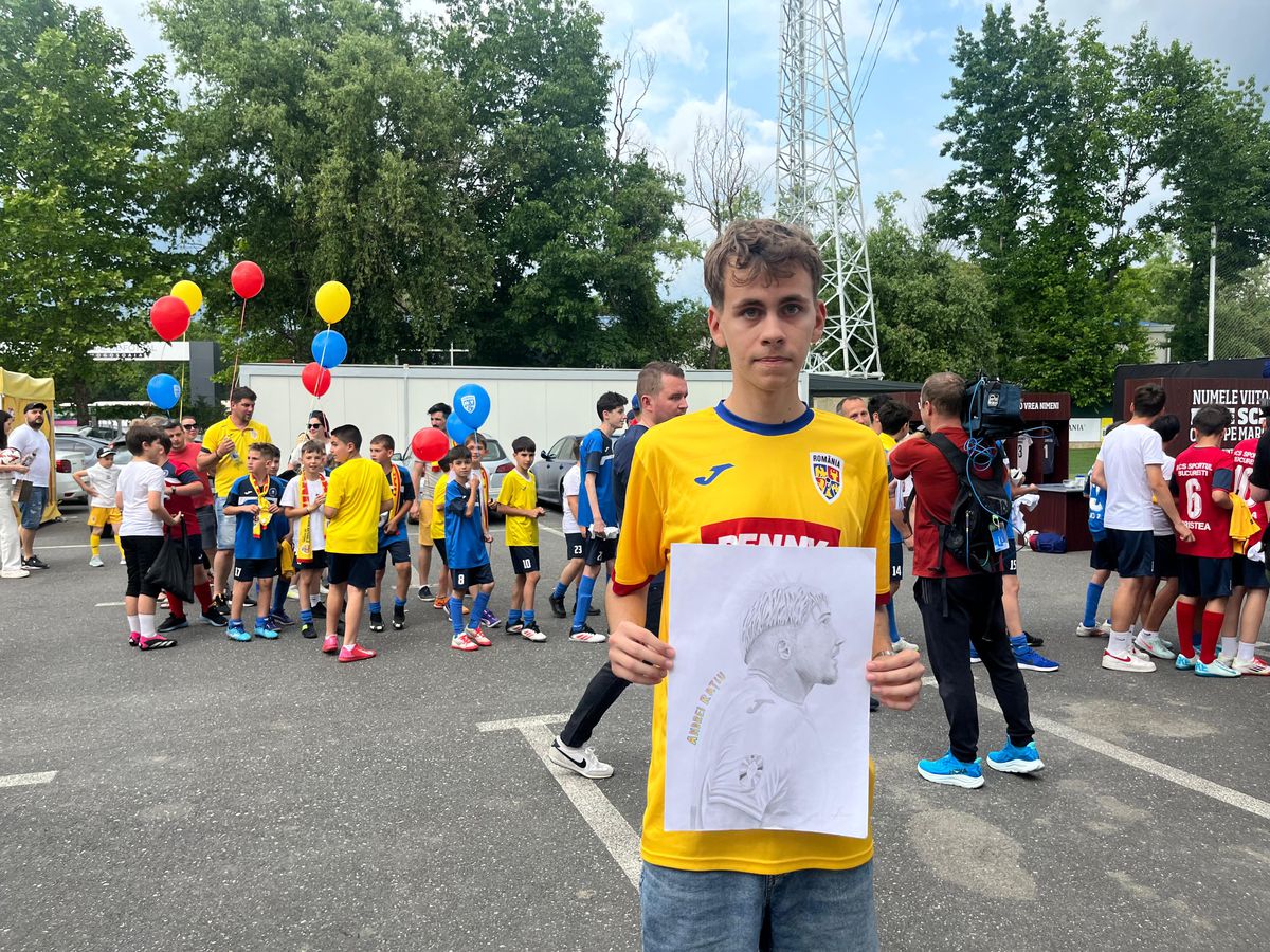 România, antrenament deschis publicului înainte de dubla cu Austria și Cipru » Fotbaliștii au dat autografe copiilor