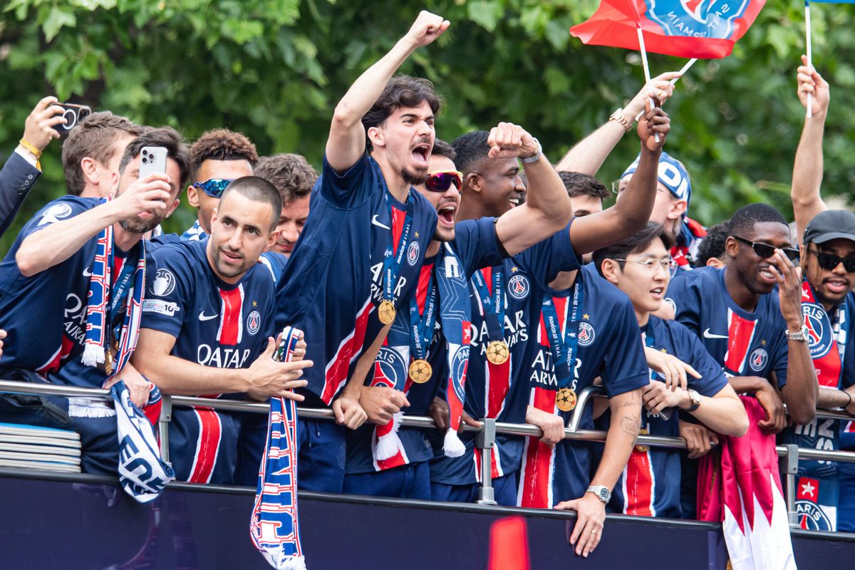 Sărbătoare la Paris după ce PSG a câștigat Liga Campionilor