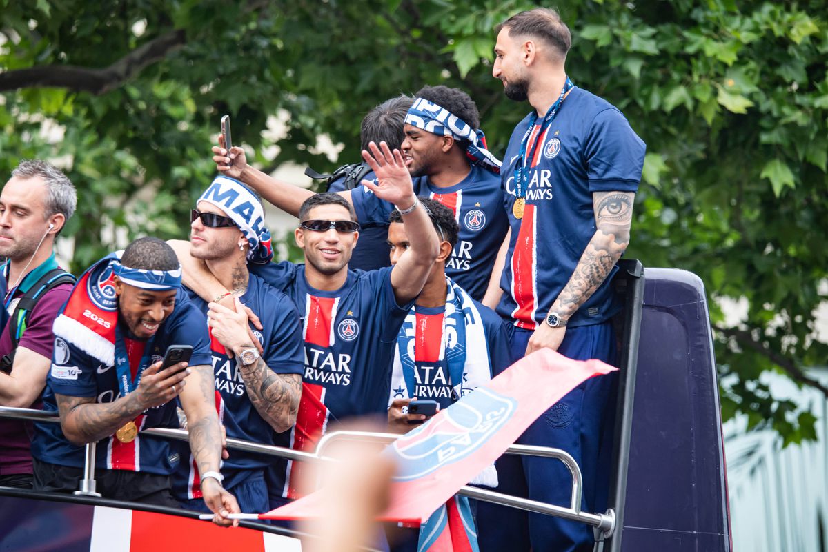 Sărbătoare la Paris după ce PSG a câștigat Liga Campionilor