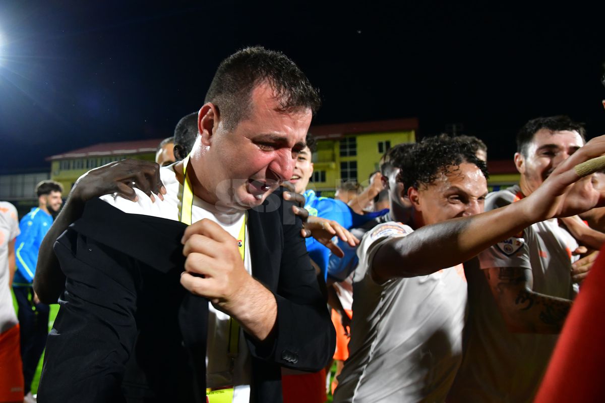 Ianis Zicu a început să plângă după ce Metaloglobus a promovat în Superliga