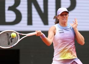 Iga Swiatek, victorie de moral în „optimi” la Roland Garros, după un început de coșmar! » A ajuns la 25 de meciuri câștigate la rând pe zgura de la Paris