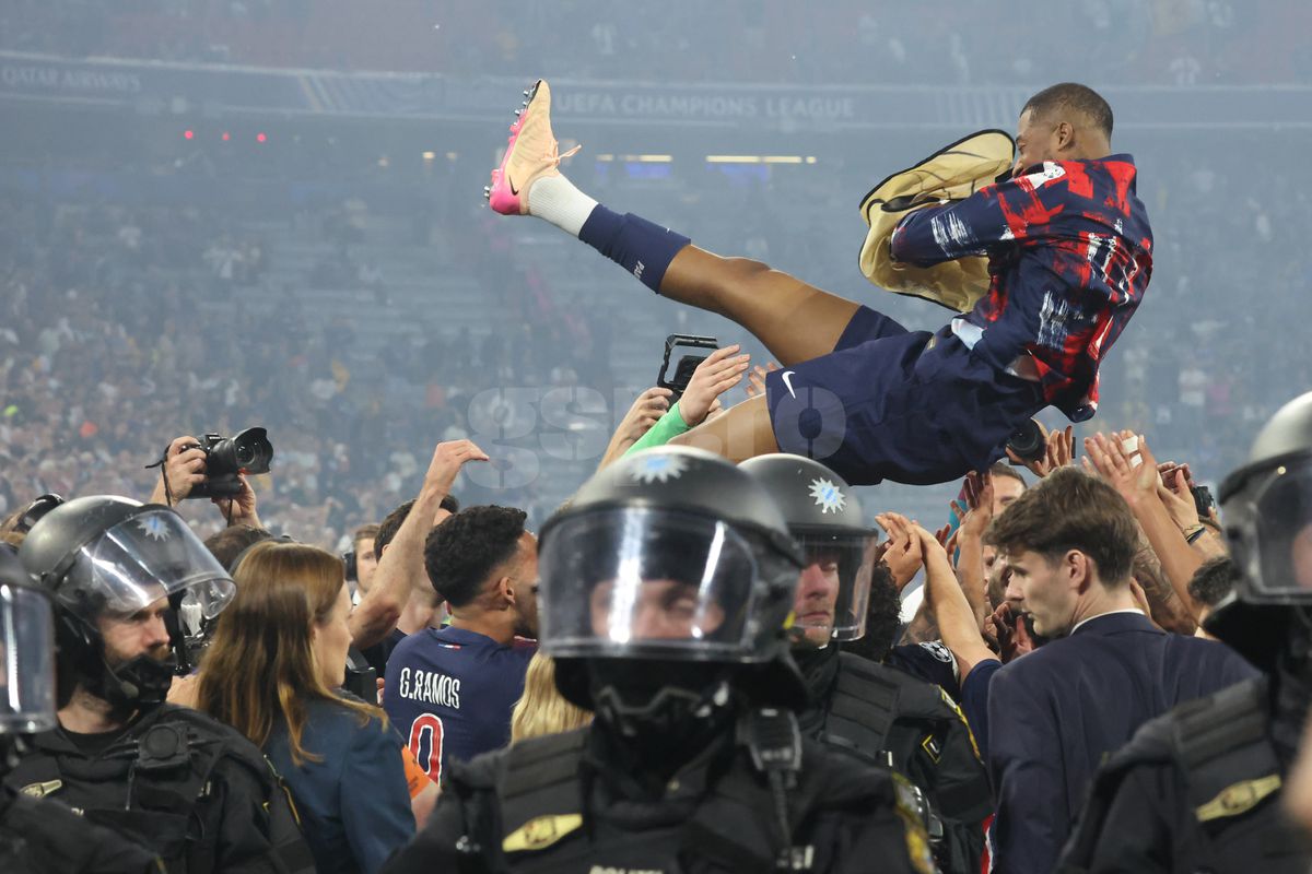 Imagini de la finalul partidei PSG - Inter 5-0