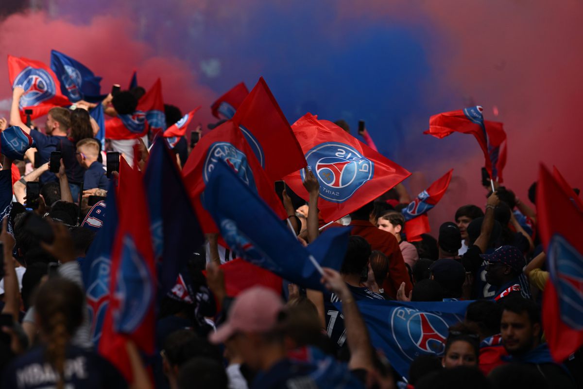 Sărbătoare la Paris după ce PSG a câștigat Liga Campionilor