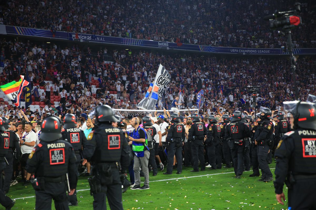 Imagini de la finalul partidei PSG - Inter 5-0